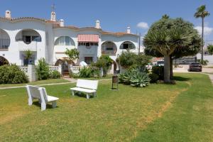 WintowinRentals First-Line Beach House with Terrace