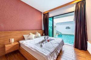 King Arthur Pool Villa