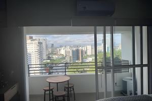 Apto c piscina, academia, vaga -próx metrô (1402)