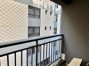 Studio próx. metrô com academia e coworking (605B)