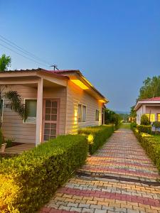 Corbett VEDA INN