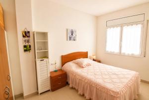 224-Apartamento con vistas a canal y piscina
