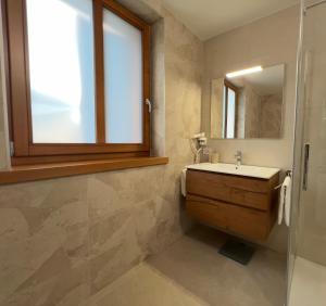 Costa Modern Suite