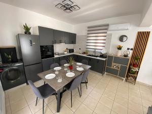 Gennadi Escape House