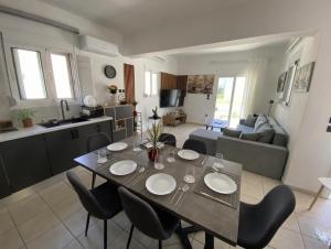 Gennadi Escape House