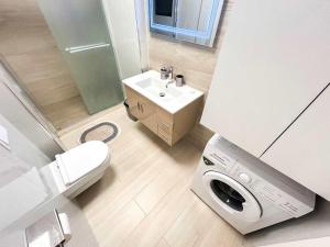 Durres Golem Apartments by AS