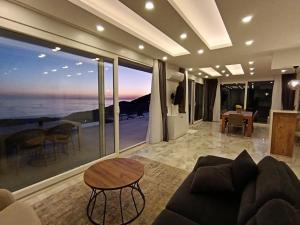 Panoramic Villa with a Pool