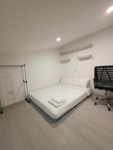 Cozy Loft Condo in Tanza Garden Heights