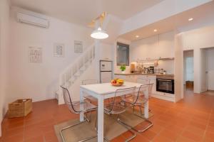 Spacious 3BD Apt with stunning view