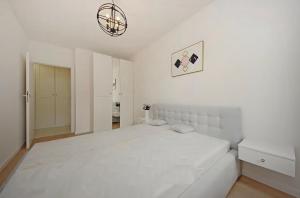 New! Green Bay - Baltic Sands Apartments - wanna, parking w hali
