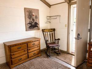 Room 14-2 Queen SuiteWoodland Motor Lodge