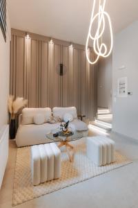 PYLOU Boutique Ground apartments near Attikon Hospital
