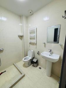 Pool & HostLab Hotel Kobuleti, 4 min to Sea