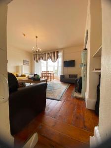 Garden Vista - Direct Beach Access, Sleeps 4