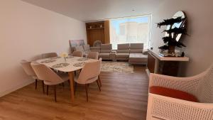 Villa Petra Vilamoura- Modern Retreat near Beach, Golf & Marina