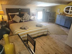 La bastide sous les tours - chambres dhôtes de charme