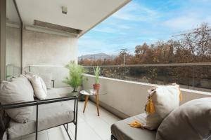 Apartamento en Las Condes frente a parque araucano, Con Calefacción