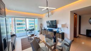 Luxury Vallarta Marina 1BR, 180° Balcony & Golf Views
