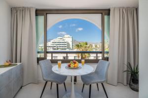 Parque Santiago II - Studio - Las Americas, heated pool, ocean view, 250m to the beach
