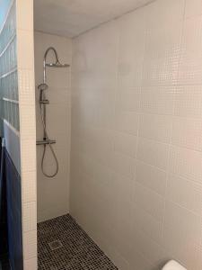 Petit appartement piscine