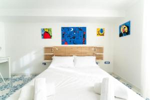 Marina Rooms
