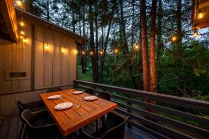 Sequoia Meadows Fire Pit + Hot Tub + AC