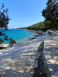 Beach House Tisno whit Sea View