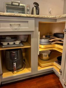 Central 1br 1ba SA Casita w full kitchen & patio