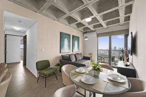 Apt with Sierra Madre views – 2 Bedrms – Amenities