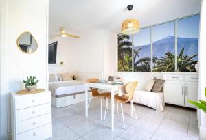 Estudio vistas al mar y piscina Playa Jardín