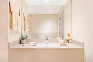 The 2BR Wabi-Sabi Residence Yas World