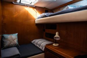 BALI house boat