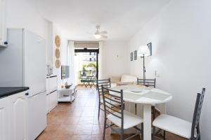 Home2Book Cozy Coastal Apt & Pool, Los Cristianos