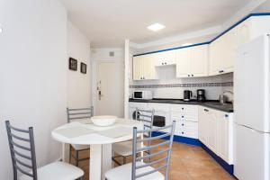 Home2Book Cozy Coastal Apt & Pool, Los Cristianos