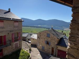 Maison Cal Pere - Garage - Village center -Lake view
