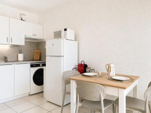 Studio vue mer, terrasse, parking gratuit, climatisation