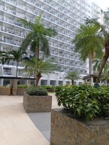 Shell Residences MOA Elegant Place