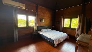 REDhouse Pool Wooden Villa