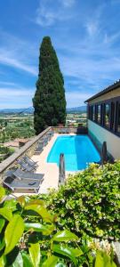 TUSCANFLAT Castle