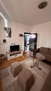 Lamour Apartment