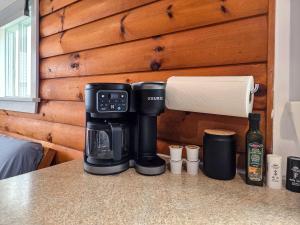 Hunts Point 2-BR Coastal Retreat - Cottage # 4
