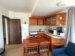 Luna Seaview Apartment