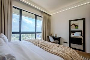 Classy 1BR Lavington - Fast WiFi, Heated Pool, Gym