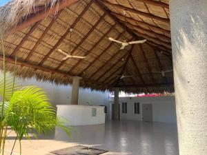 3-Bedroom House in Ixtapa with Pool and Parking