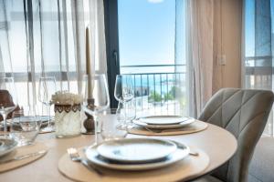 Infinity Sea View Luxury Apartment & Free parking