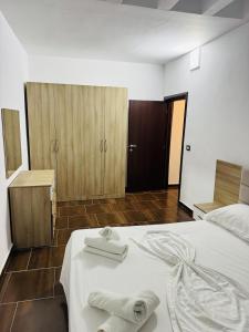 Vlora Rent One