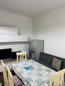 Vlora Rent One