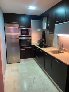 Happy Time Apartment, swimming pool, tennis court, FREE PARKING