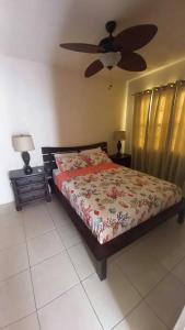 Cozy Suite, Wifi, Ac in Bedroom & 1 Minute Walk to West Coast Beach!