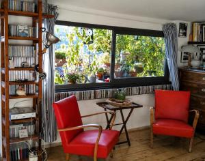 A due passi da Roma nel cuore del borgo medievale casa dartista con terrazza sul Parco di Veio